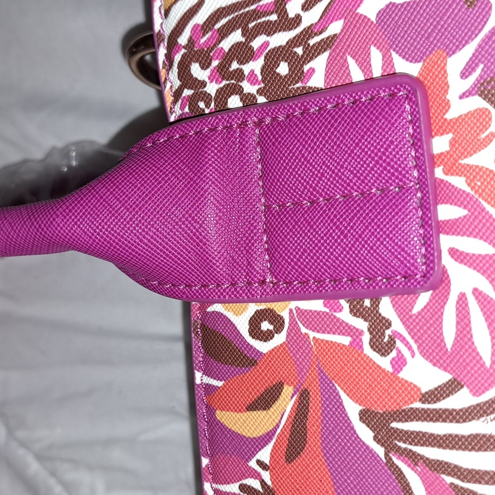 👻Trina Turk tote with strap - Picture 8 of 16